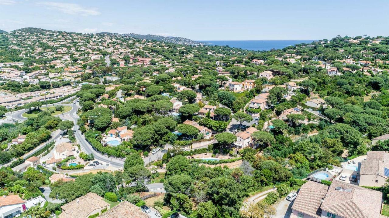 Madame Vacances Les Restanques Du Carre Beauchene Sainte-Maxime Exterior photo